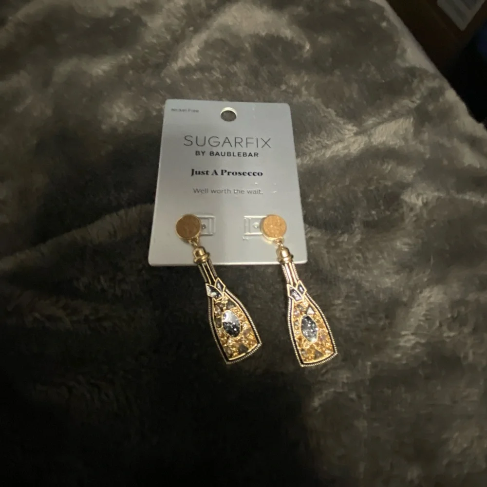 Earrings - Picture 1 of 1